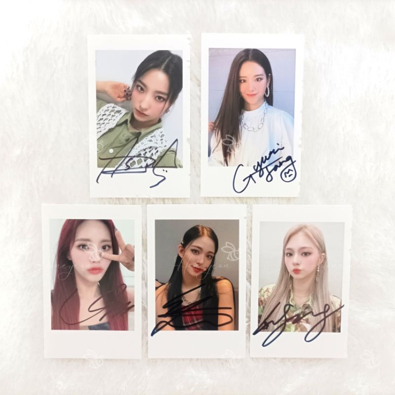 fromis_9 Fromis_9 - My Little Society Album Universal Music Store Japan Signed Polaroid Benefit