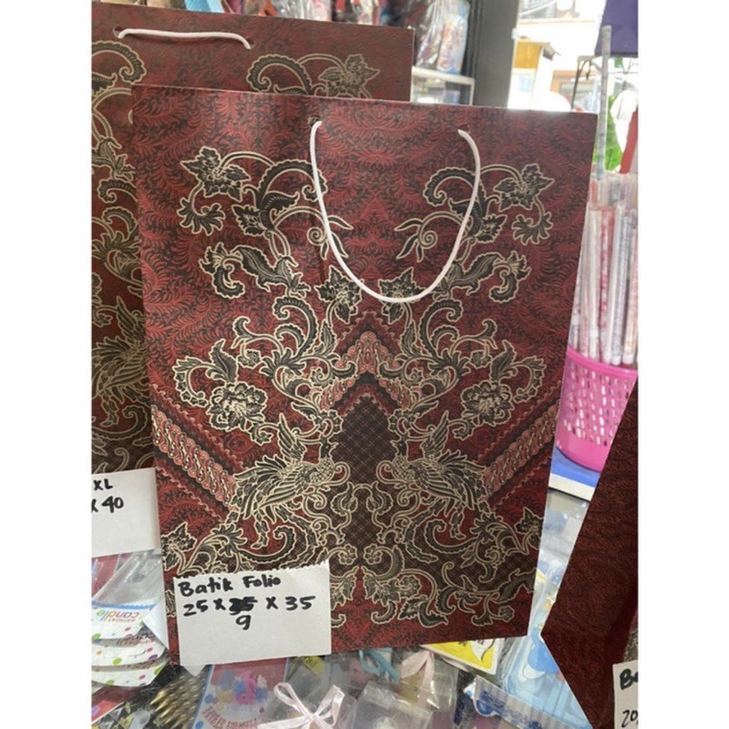 

Paper Bag Batik Merah Folio