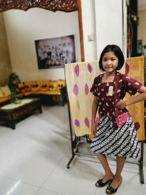 Setelan Batik Anak Cewek Bahan Katun Model Kutubaru Warna Marun Bac28