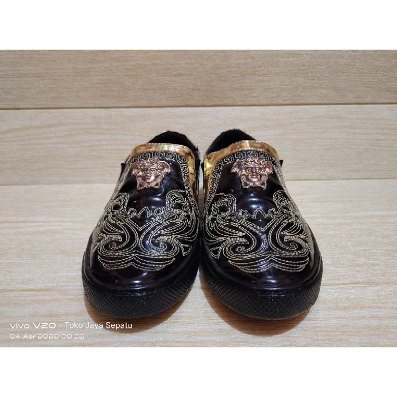 Sepatu Versace Slip On Size 43