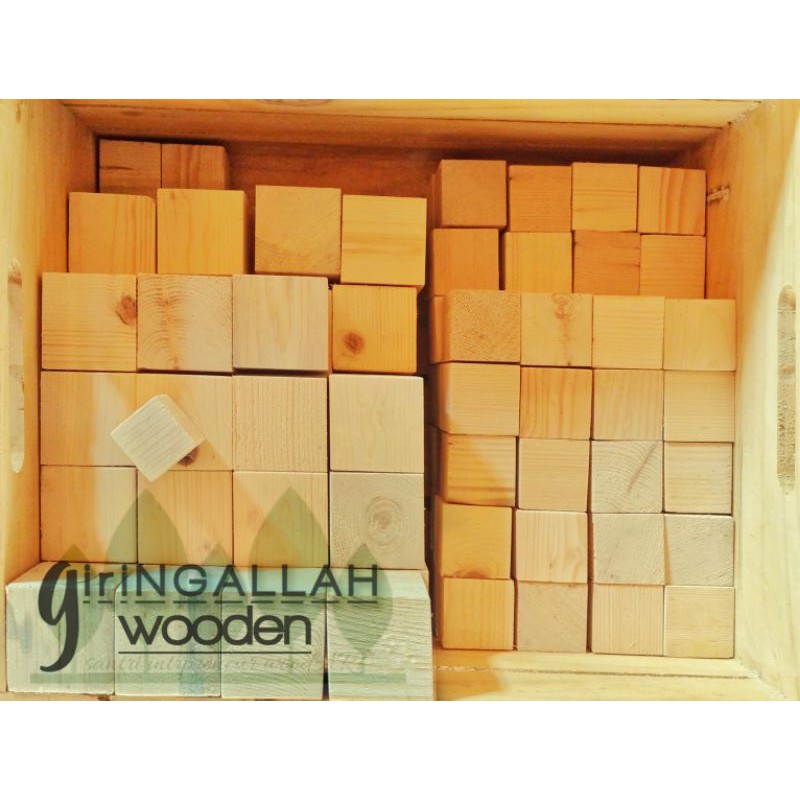 dadu kayu 4 cm 30 Pcs