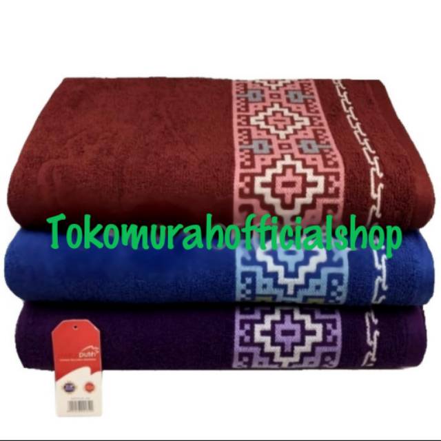 Handuk Dewasa Merah Putih Random Motif (70 X 135)