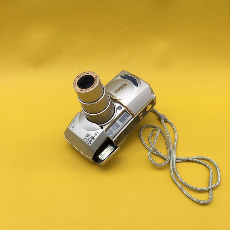 kamera analog 35mm NIKON LITE TOUCH ZOOM 130ed AF bonus battery cr123