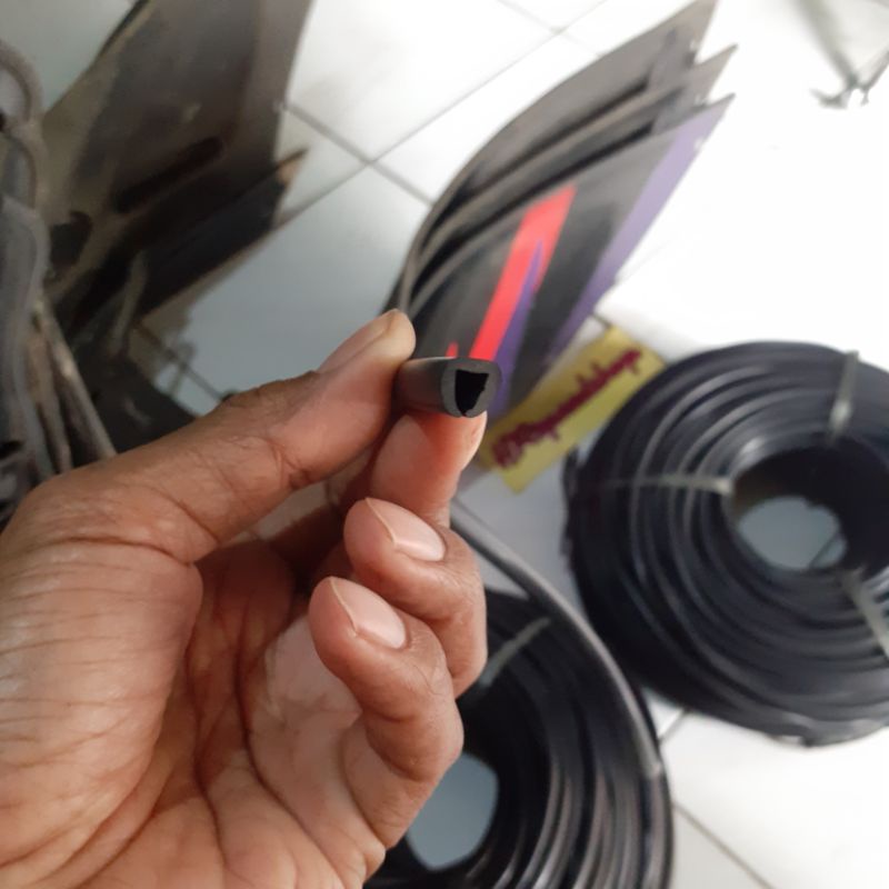 Karet List Lis pinggir sisi fairing barong depan yamaha Rzr bukan Rxz milenium catalyzer