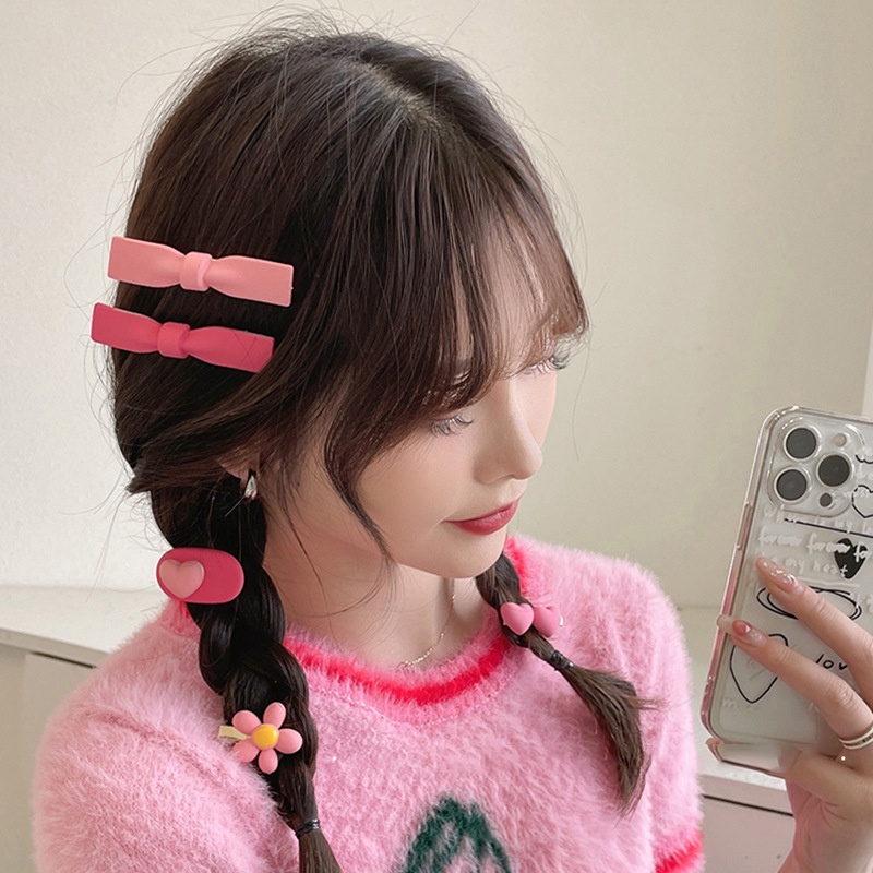 1 Pasang Jepit Rambut Bentuk Bunga Warna Pink Bahan Resin Gaya Korea Untuk Wanita