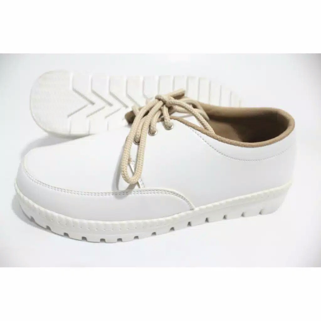 Sepatu Wanita Tali Warna Putih ONE LOVE Original & Bergaransi
