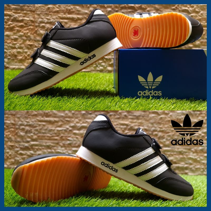 SEPATU ANAK SEKOLAH ADIDAS JUNIOR HITAM SIZE 32 - 38 USIA 5 - 11 TAHUN / SEPATU SEKOLAH ANAK PAUD TK SD ADIDAS MADE IN VIETNAM