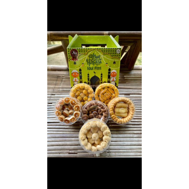 

PAKET KUE LEBARAN 6 VARIASI RASA. DIJAMIN GURIH DAN NAGIH