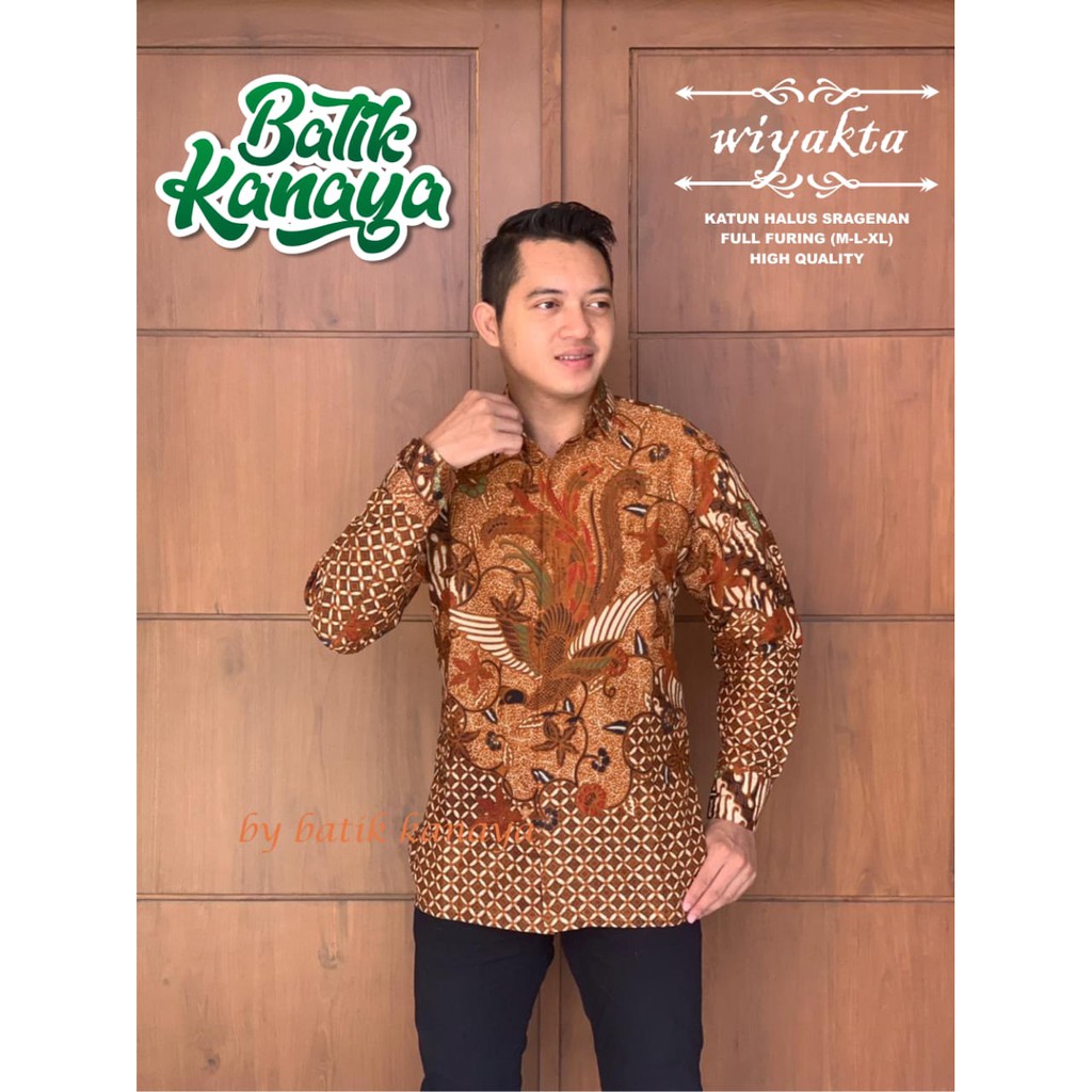 WIYAKTA KANAYA KEMEJA BAJU BATIK PRIA SOLO LENGAN PANJANG LAPIS FURING ATASAN BATIK PREMIUM MODERN KATUN BIANTARA MAKA KAWUNG ROGO BONDOWOSO DEVADEVA GARUDA PANCASILA NGOPI LAPIS KEMBANG SALE WEDANTA GINANDRA GALING IRSO BATIK SOLO AMANAH BATIKSOLOAMANAH