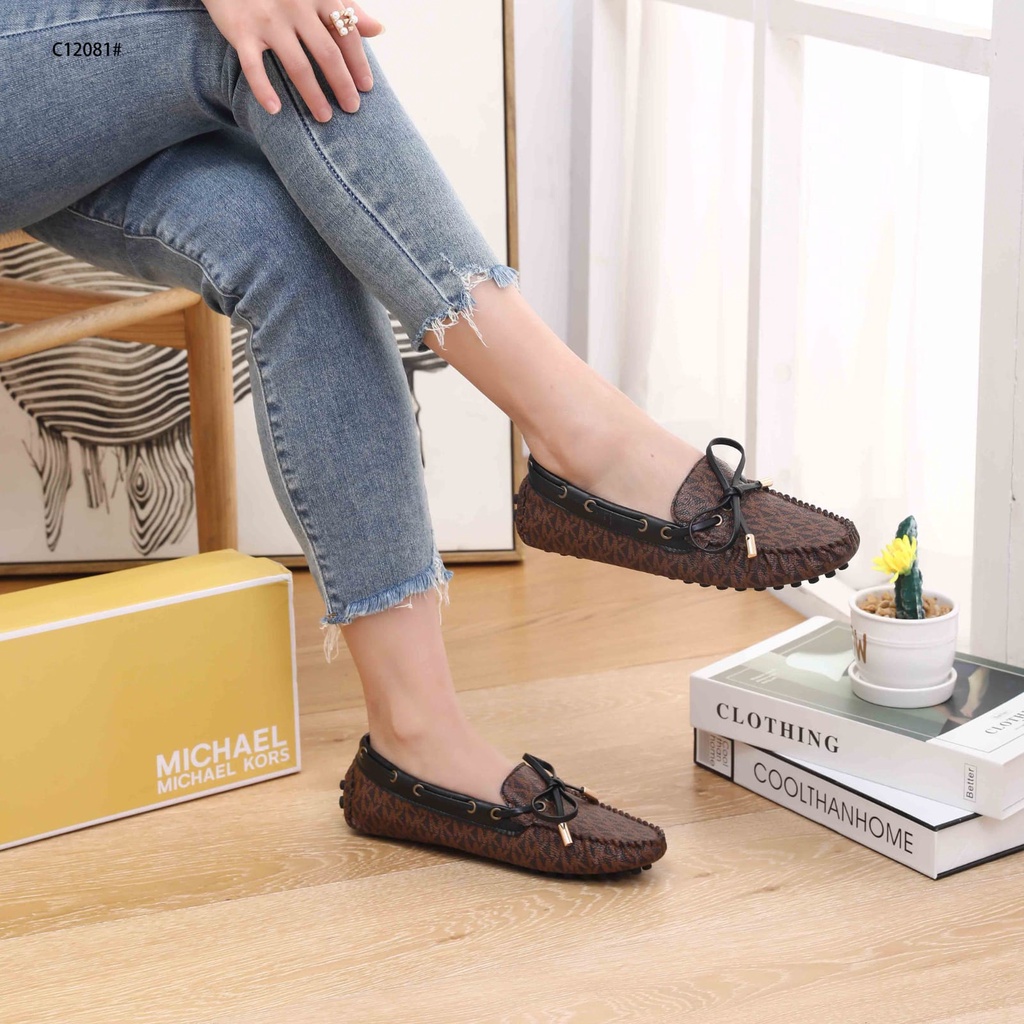 MK  C12081 Daisy Moc Flat Loafers