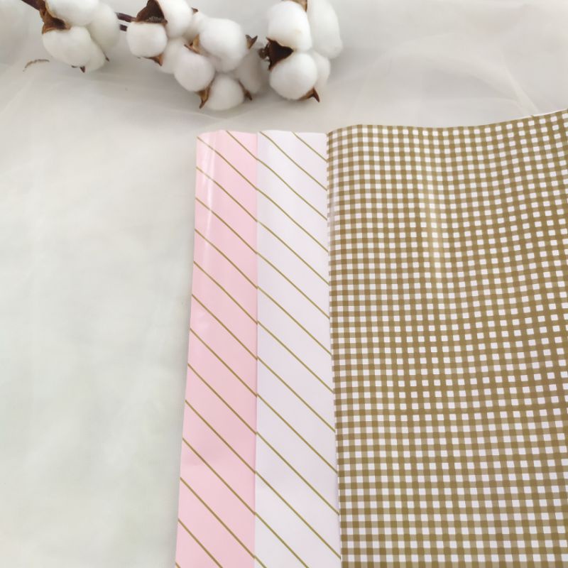 

Kertas Kado Garis Kotak (KRP/005) l Kertas Kado Aesthetic l Kertas Kado Motif