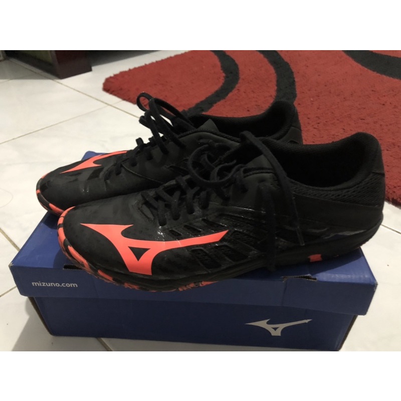 Khusus @fadhlul***a >> Sepatu Futsal Second Ori Mizuno Basara 103 Sala Black Fiery Coral size 43 (28
