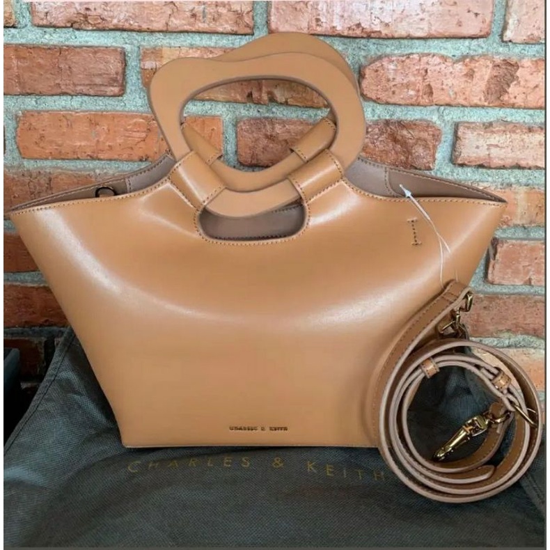 Sale Charles and Keith CK1-008 bag ori