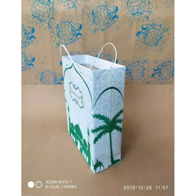 

PAPERBAG MOTIF MASJID SPESIAL ACARA HAJATAN TASYAKURAN , RAMADHAN, IDUL FITRI