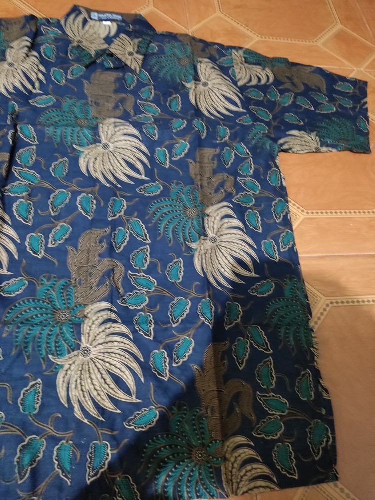 Hem Batik Pria Lengan Pendek Motif Daun Pohon Hijau Biru Batik Pekalongan Jawa