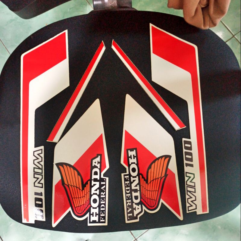 sticker win 100 striping win 100