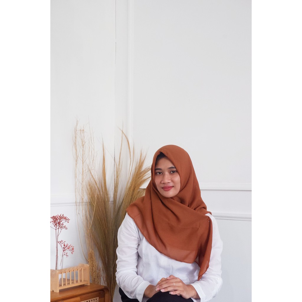 50 warna BELLA SQUARE JILBAB SEGI EMPAT POLLYCOTTON-bella caramel