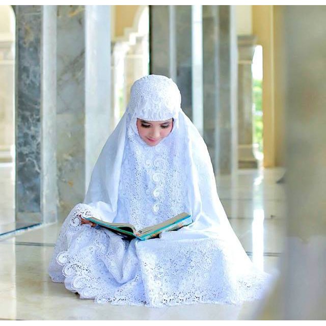 Mukena Sutra Paris Putih Senada