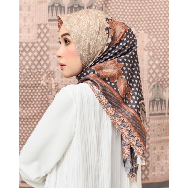 Julang Scarf - WearingKlamby