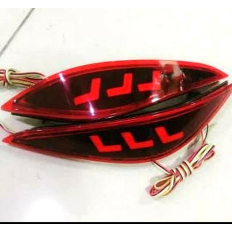 Lampu reflektor Mobil Toyota Rush / 2018