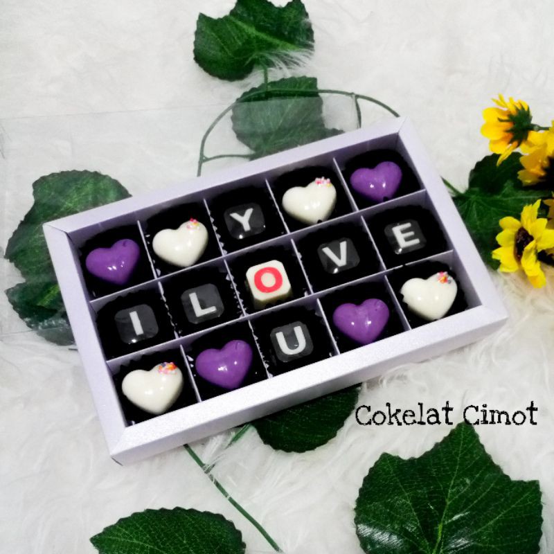 

Cokelat huruf box ucapan ulang tahun/kado valentine/anniversary/wisuda