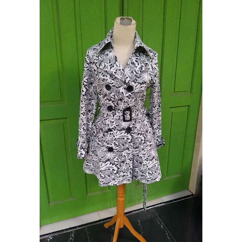 COAT BRUKAT "CECIL MCBEE"