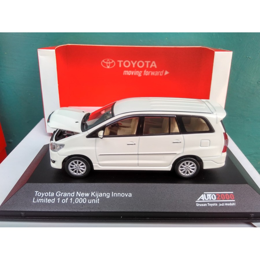 Diecast Innova Grey dan innova putih miniatur mobil Toyota Grand new kijang innova pajangan murah