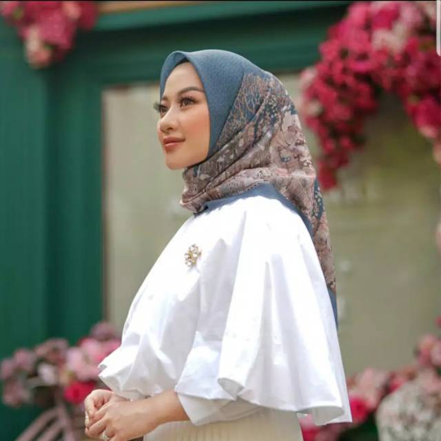 Buttonscarves New York Collector's Edition - Malibu