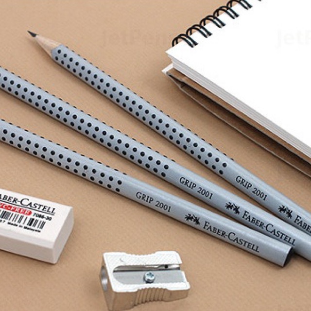 

PENSIL 2B FABER CASTELL GRIP 2001 | PENSIL SEGITIGA SILVER | PENSIL UJIAN | ECER