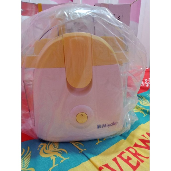 Miyako Juicer (pengejus buah dan sayur)