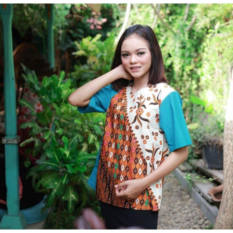 Blouse Batik Kombinasi Biru Putih