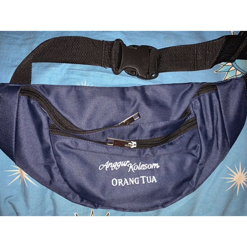 Merchandise Tas Selempang Waistbag Anggur Kolesom ORANG TUA DARI PABRIK