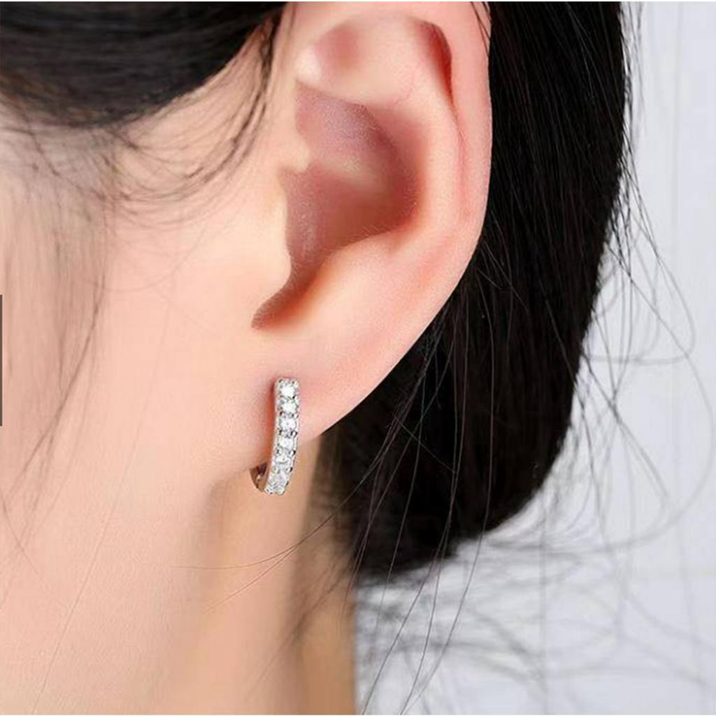 1 Pasang Anting Tusuk Model Kristal Silver Elegan untuk Wanita / 2 Anting Tusuk Model Kristal Silver Elegan untuk Wanita