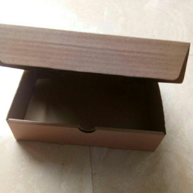 Kardus / Box Pizza 26x21x5 Cm