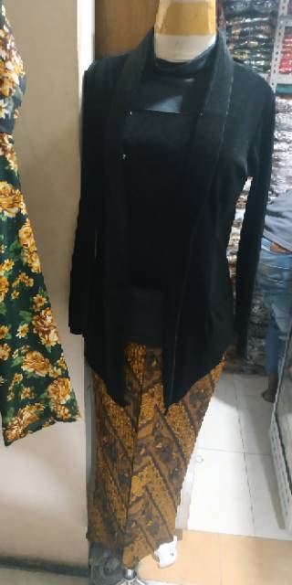 Setelan Kebaya bludru polos + rok plisket || kutubaru polos