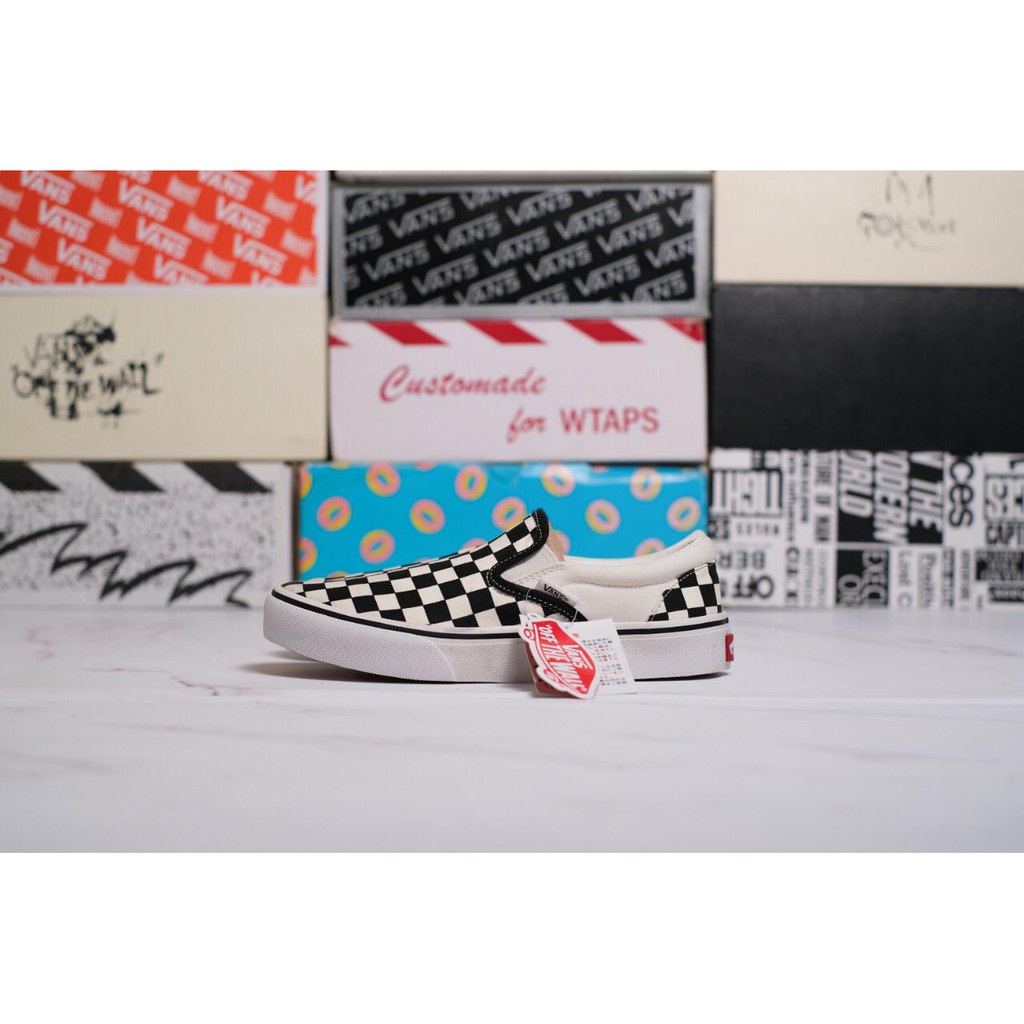 checkerboard skate vans