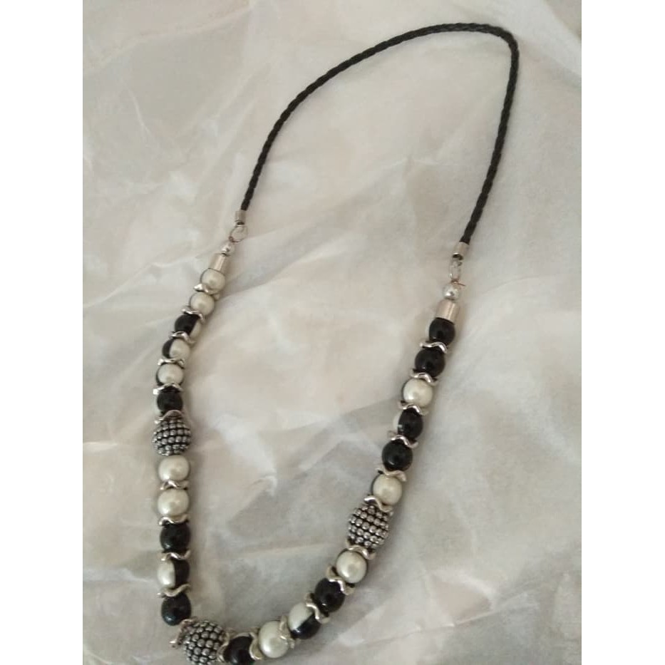 kalung tali mutiara putih hitam oleh oleh bali souvenir