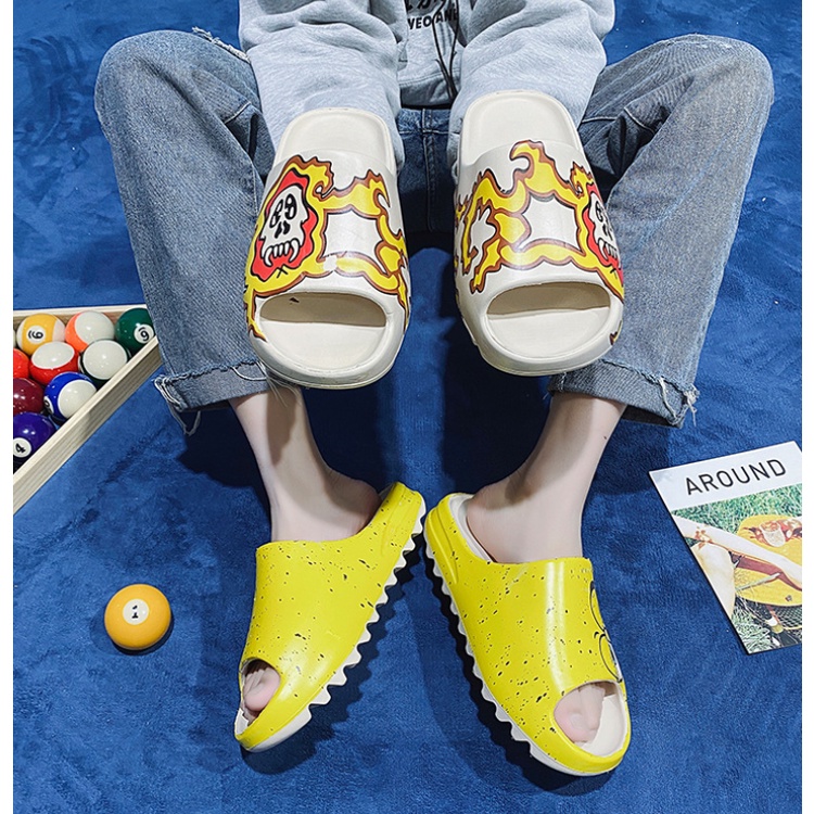 Sandal Yeezy Slide PREMIUM ELMO KAWS X KARAKTER Korea Sendal pria dan wanita Empuk Anti slip lucu terbaru murah / Sandal Rumah / Sandal Kamar Mandi / Sendal Pantai Ringan Empuk