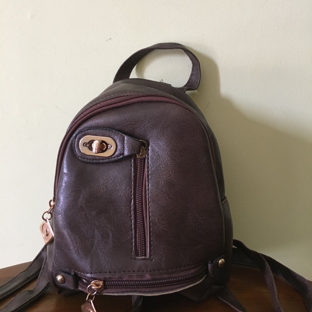 Tas gendong kecil coklat