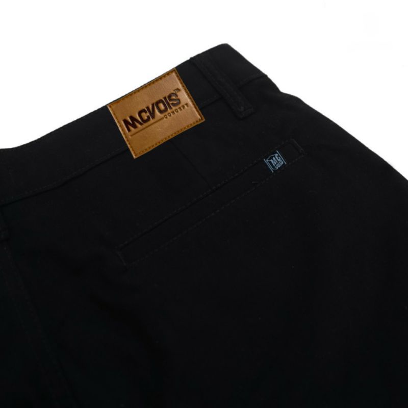 Celana Pendek Chino McVois Hitam Premium Distro