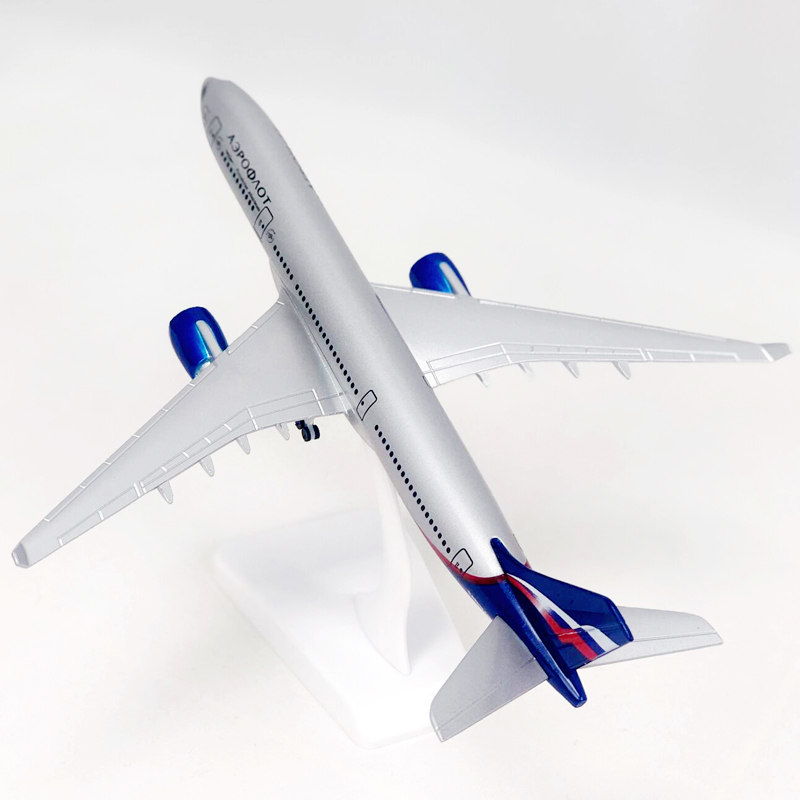 Miniatur Diecast Pesawat Terbang Rusia Airbus 330 A330 Bahan Alloy Ukuran 20CM Untuk Koleksi