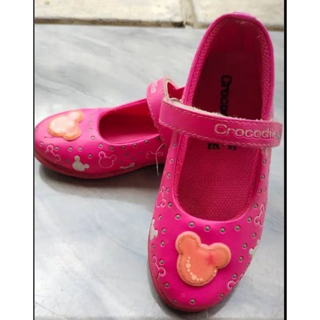 Sepatu anak Crocodile
