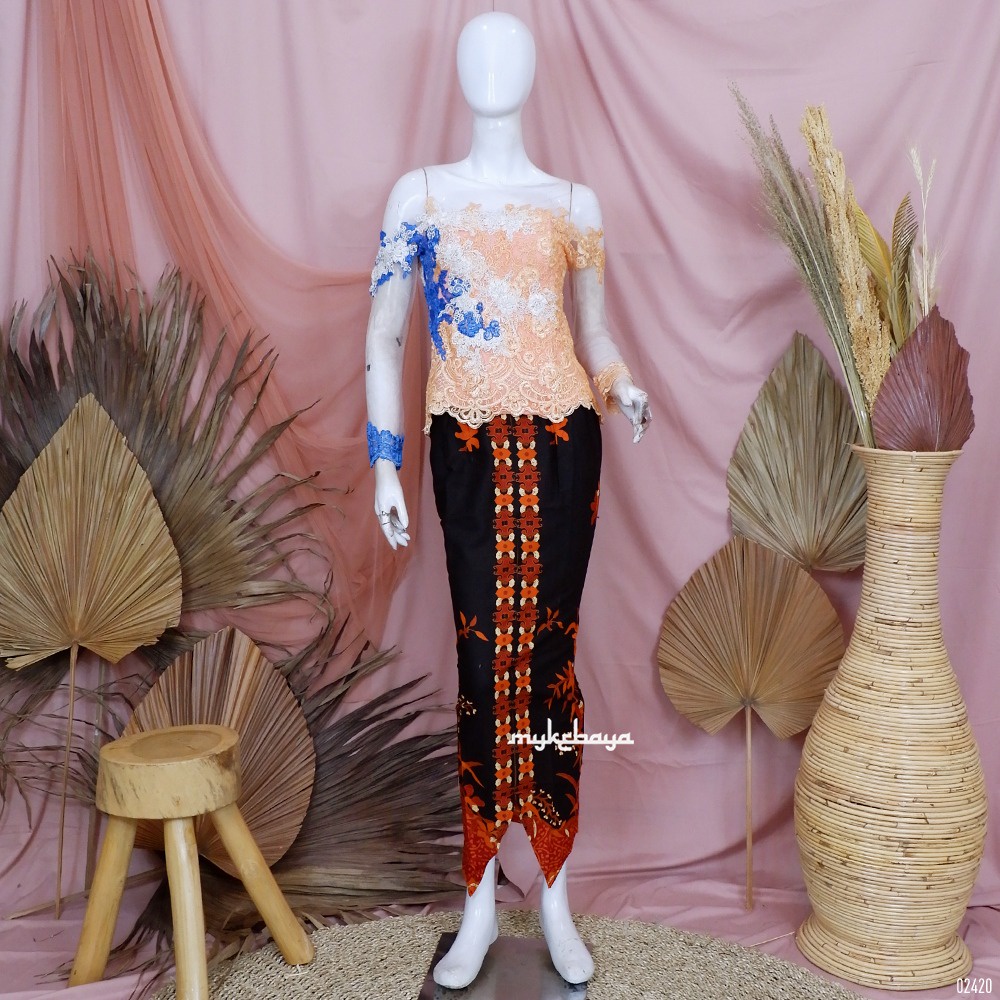 SETELAN KEBAYA WISUDA MODERN / KEBAYA SABRINA / KEBAYA CASUAL