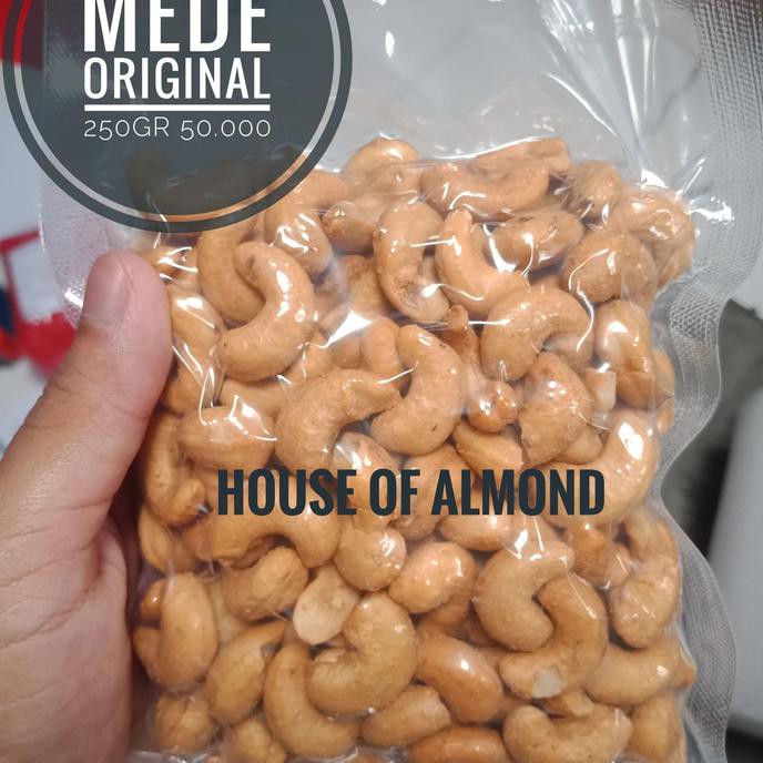 

Kacang Mede Original 250Gr Titanium.Store1