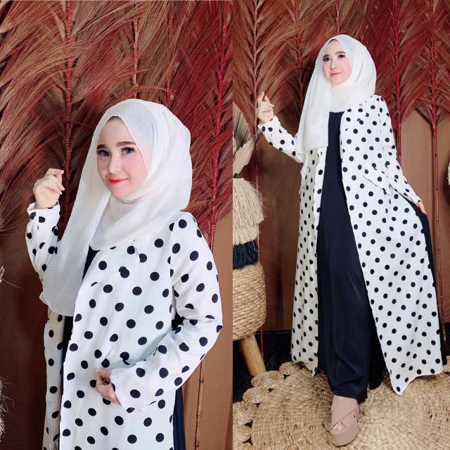 Polkadoti dress by shellasaukia