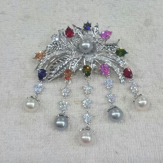 bros bahu rangka rhodium mutiara air tawar abu mix putih