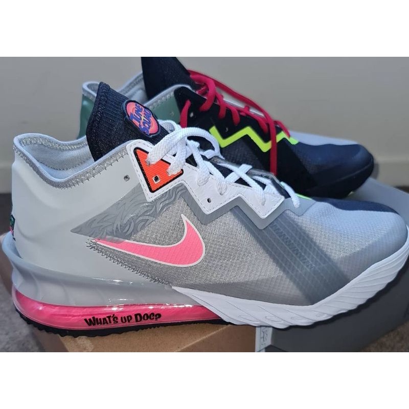 nike lebron 18 low Bugs Vs Marvin space jam