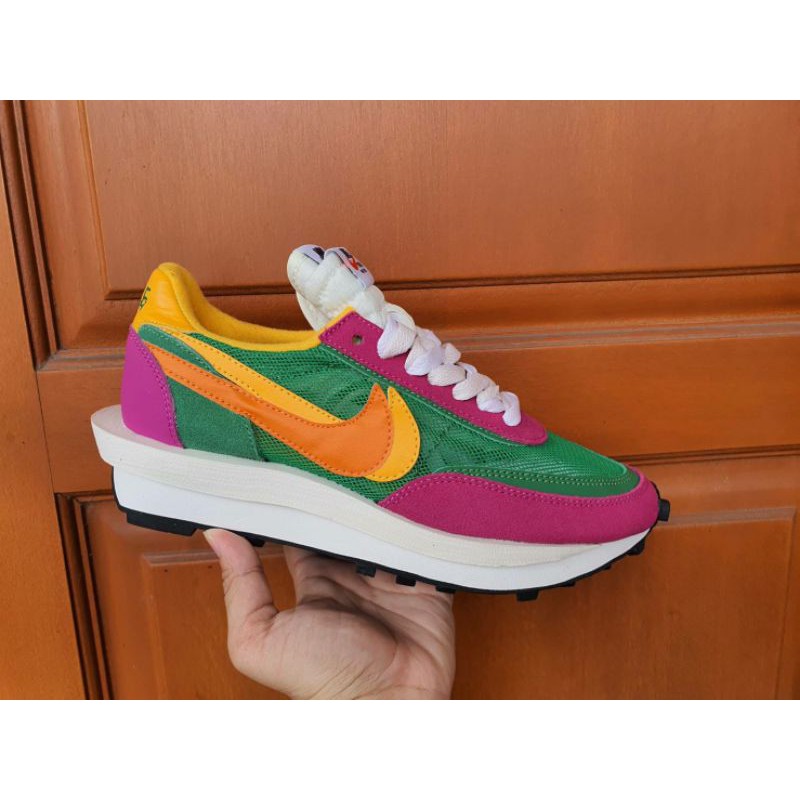 nike sacai green pink