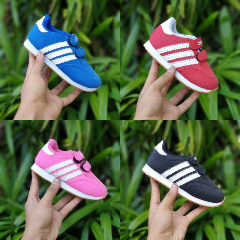 Sepatu anak adidas waffle strap