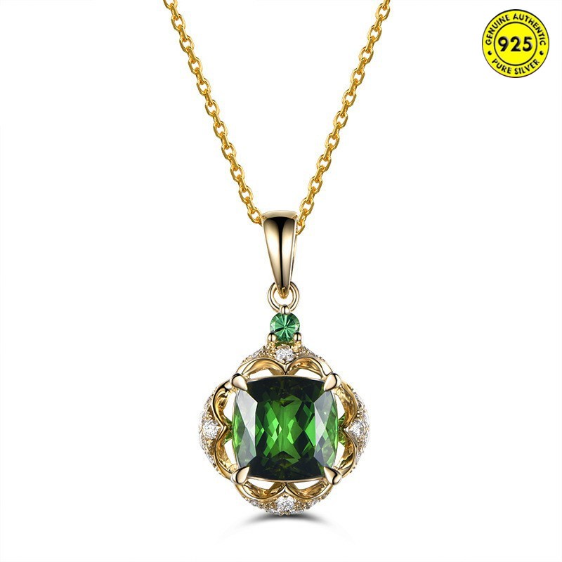 Kalung Rantai Dengan Liontin Kristal Emerald Bentuk Kotak Untuk Wanita